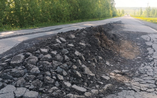 Запрет на движение грузовиков введён на участке дороги «Станция Мочище – Витаминка»